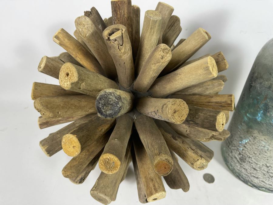 Wooden Sculpture And Glass Rope Vase 15H [Photo 6]