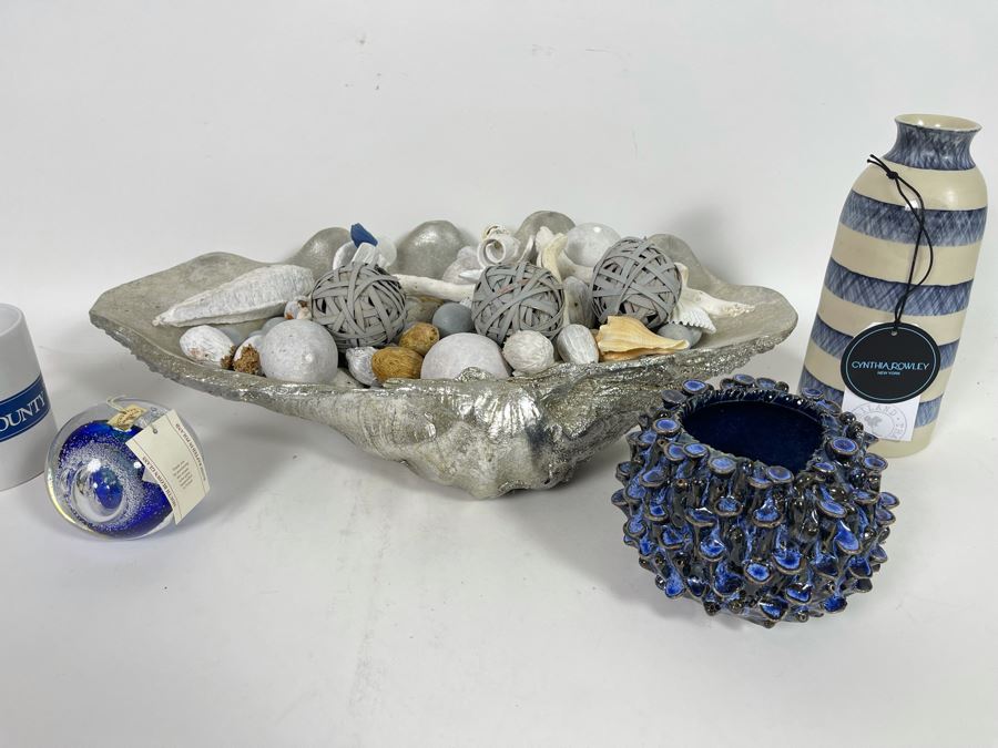 Large Centerpiece Faux Shell With Nautical Decorations, Pair Of Vases And Glass Paperweight [Photo 9]