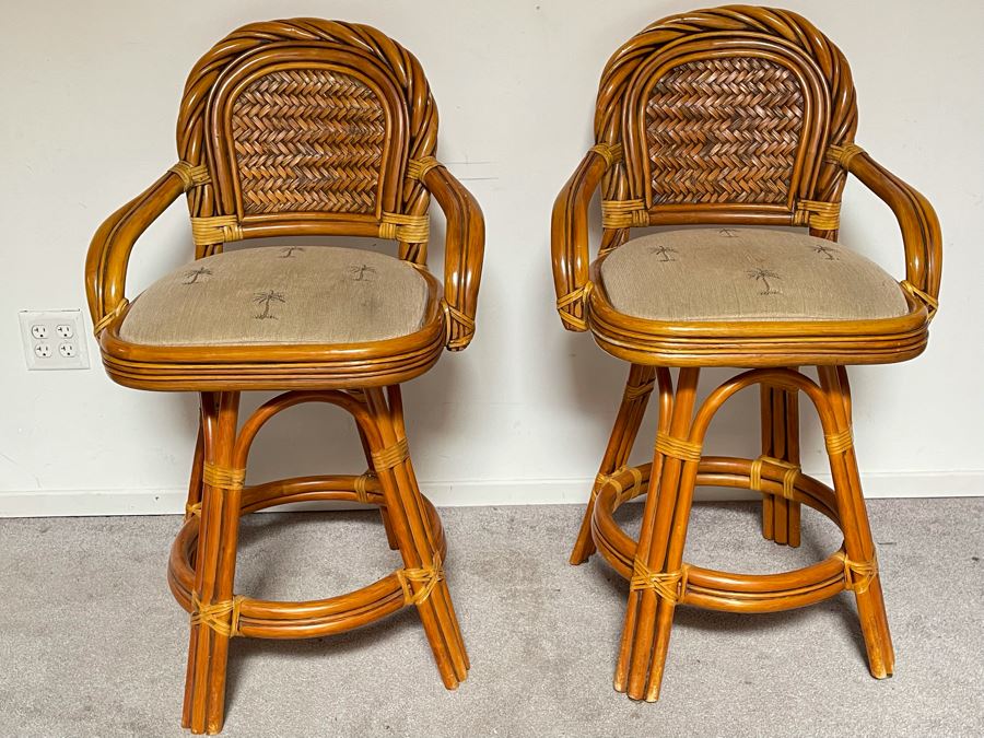 Pair Of Ratana Rattan Swivel Bar Stools 25H Seat [Photo 5]