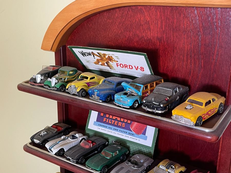 The Classic Cars Of The Fifties Display Shelving With Various Cars - See Photos [Photo 11]