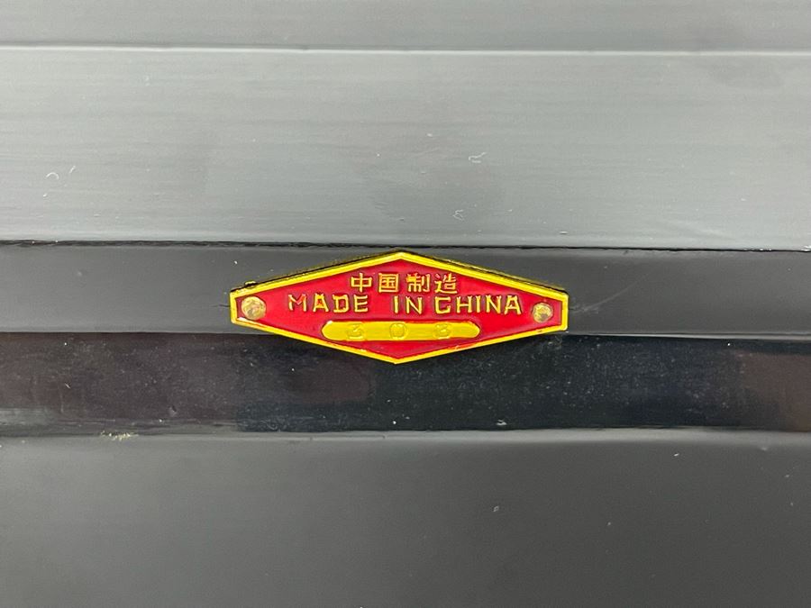 Vintage Chinese Lacquer Mother Of Pearl Inlay Jewelry Box With Brass Accents 10W X 4D X 3.5H [Photo 12]