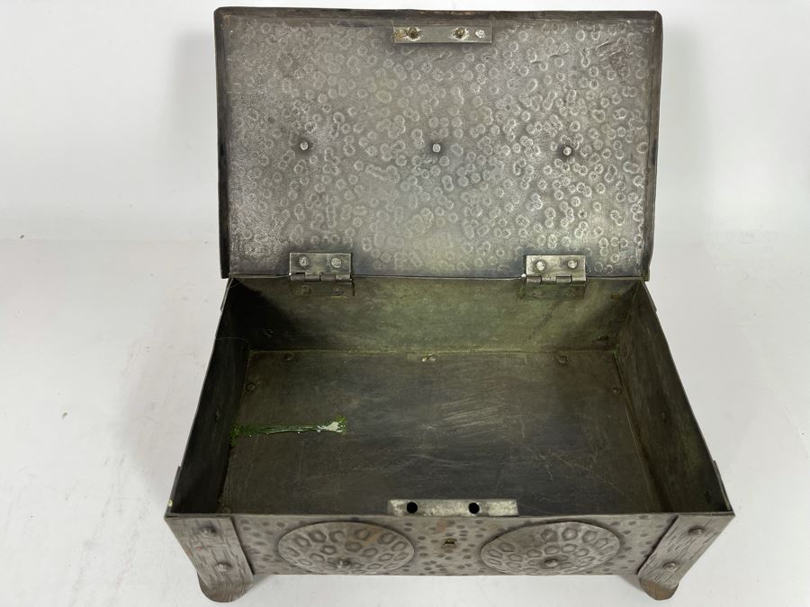 Vintage Metal Box 10 X 6 X 3.5 With Some Jewelry: Sterling Turquoise Pin,  Sterling Turquoise Earrings And Mini Filigree Perfume Bottle Pin [Photo 12]