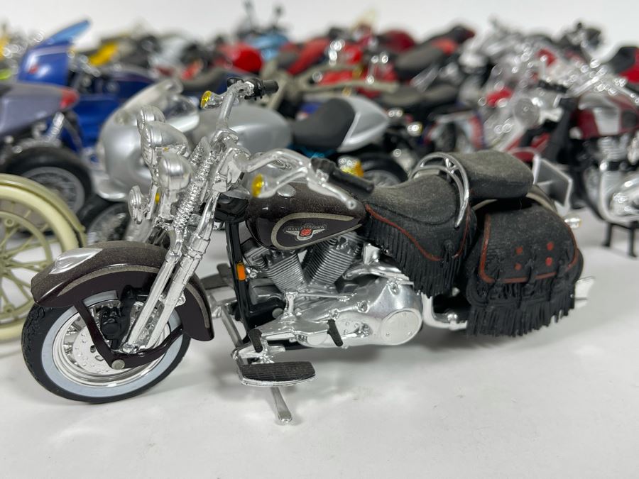 Collection Of Motorcycle Models [Photo 8]