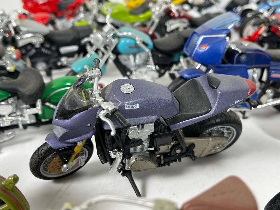 Collection Of Motorcycle Models [Photo 11]