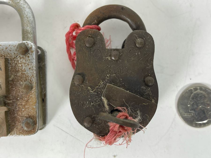 Pair Of Vintage Locks With Keys [Photo 5]