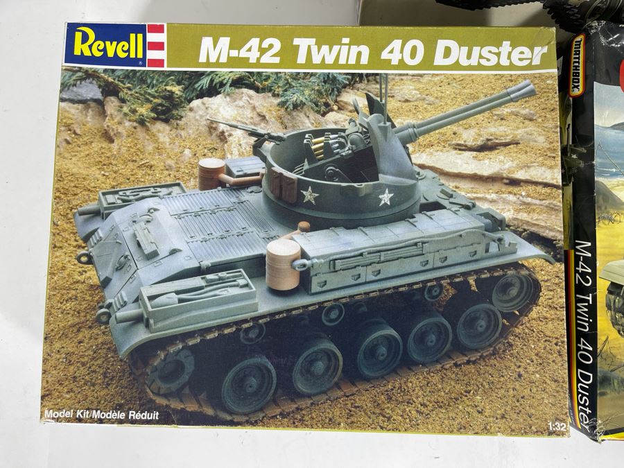 (3) New Old Stock M-42 Twin 40 Duster Tank Models [Photo 3]