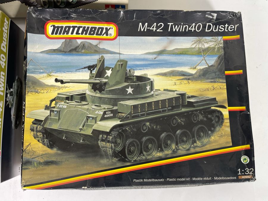 (3) New Old Stock M-42 Twin 40 Duster Tank Models [Photo 4]