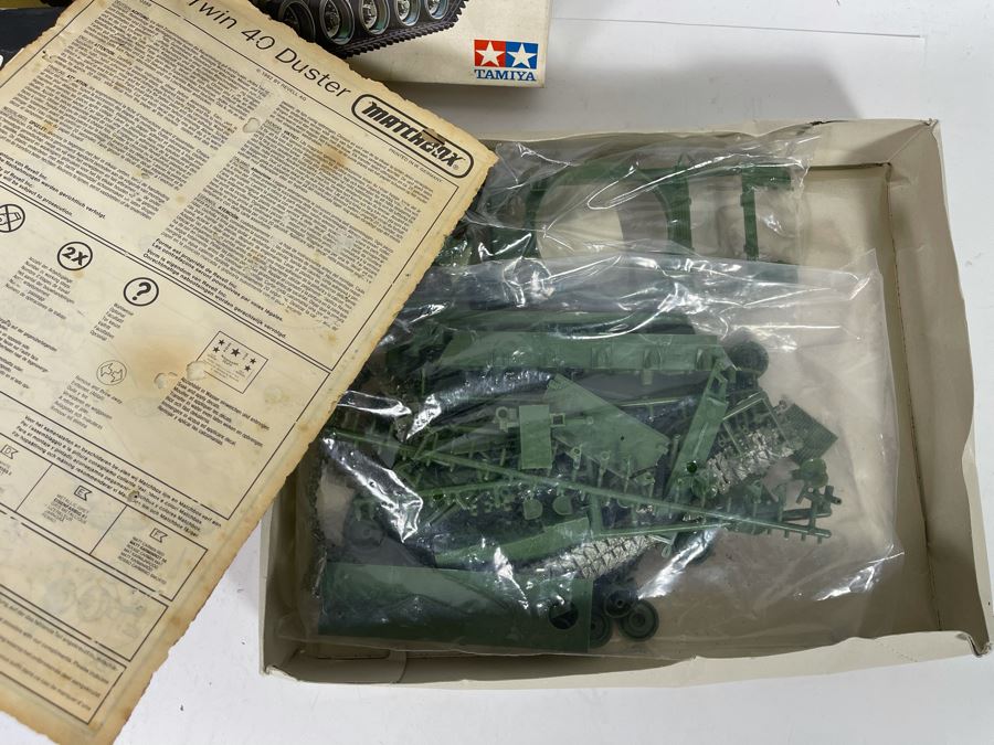 (3) New Old Stock M-42 Twin 40 Duster Tank Models [Photo 7]