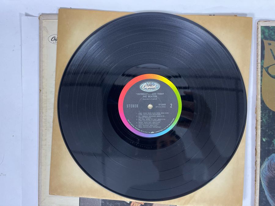 (4) The Beatles Vinyl Records [Photo 15]