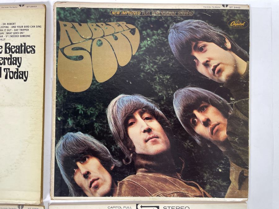 (4) The Beatles Vinyl Records [Photo 3]