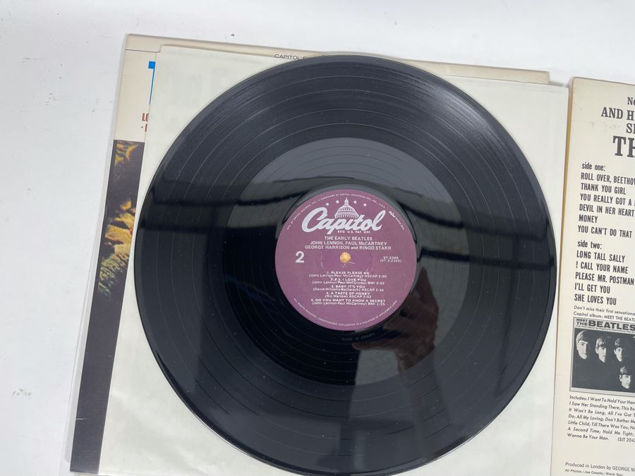 (4) The Beatles Vinyl Records [Photo 12]
