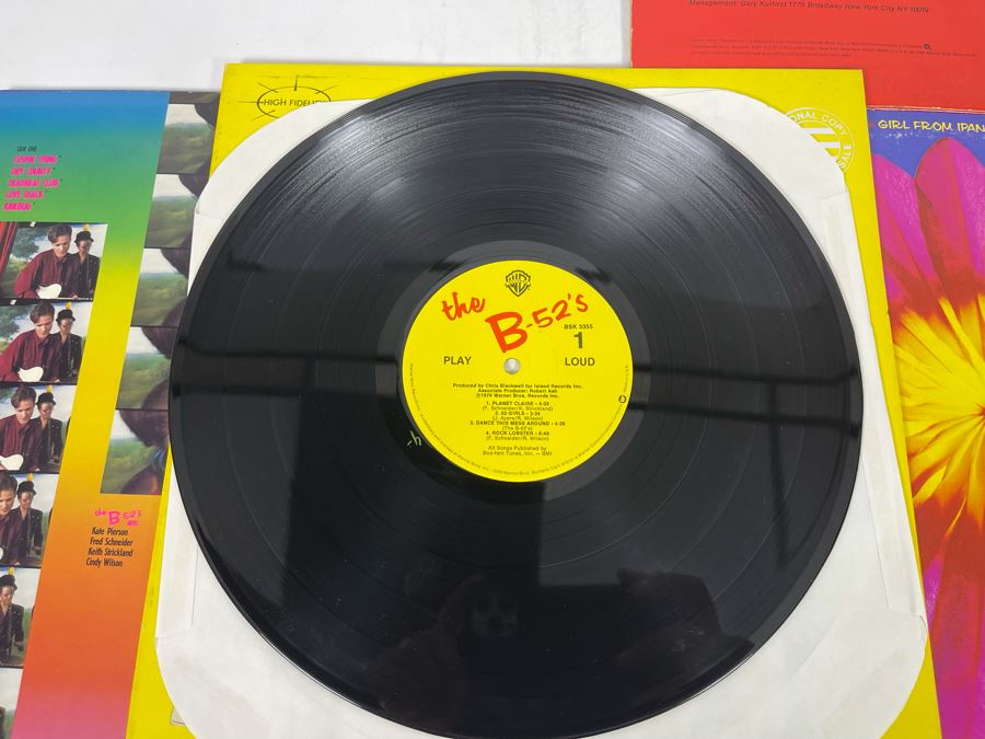 (4) The B-52’s Vinyl Records Including Promo Copy Of Debut Album BSK 3355 [Photo 9]