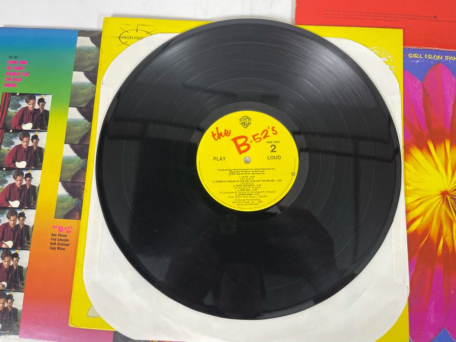 (4) The B-52’s Vinyl Records Including Promo Copy Of Debut Album BSK 3355 [Photo 10]