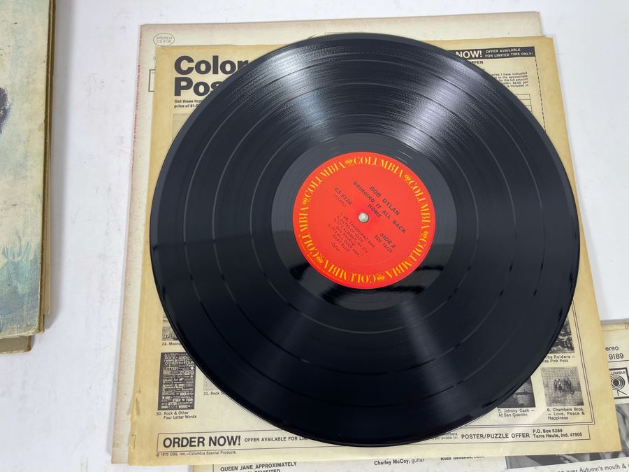 (4) Bob Dylan Vinyl Records [Photo 19]