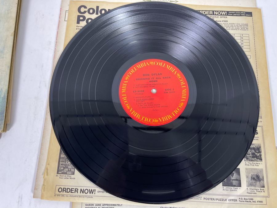 (4) Bob Dylan Vinyl Records [Photo 18]