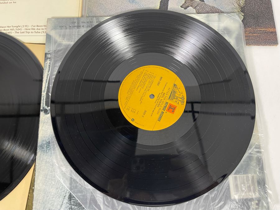 (4) Neil Young Vinyl Records [Photo 18]