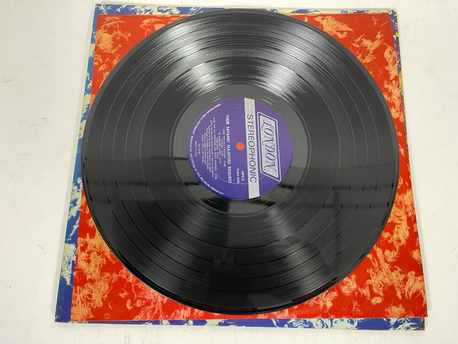The Rolling Stones Their Satanic Majesties Request Vinyl Record NPS-2 With Original Lenticular Cover Image [Photo 10]