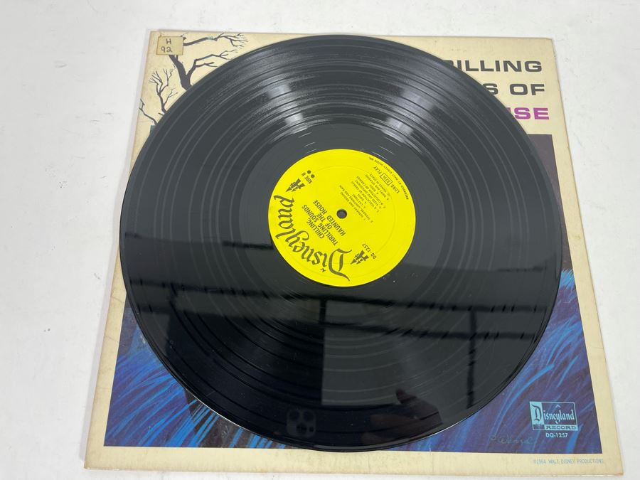 Disneyland Record Chilling, Thrilling Sounds Of The Haunted House Vinyl Record DQ-1257 [Photo 4]