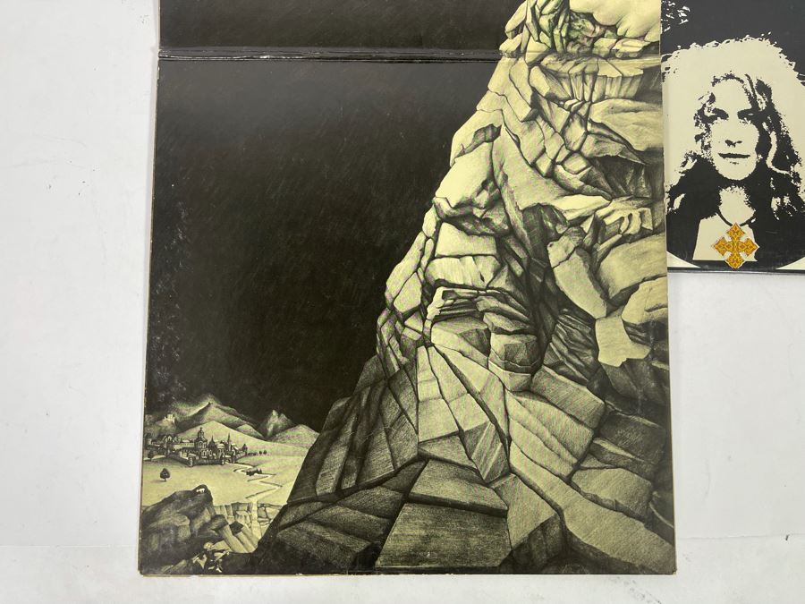 (2) Led Zeppelin Vinyl Records [Photo 7]