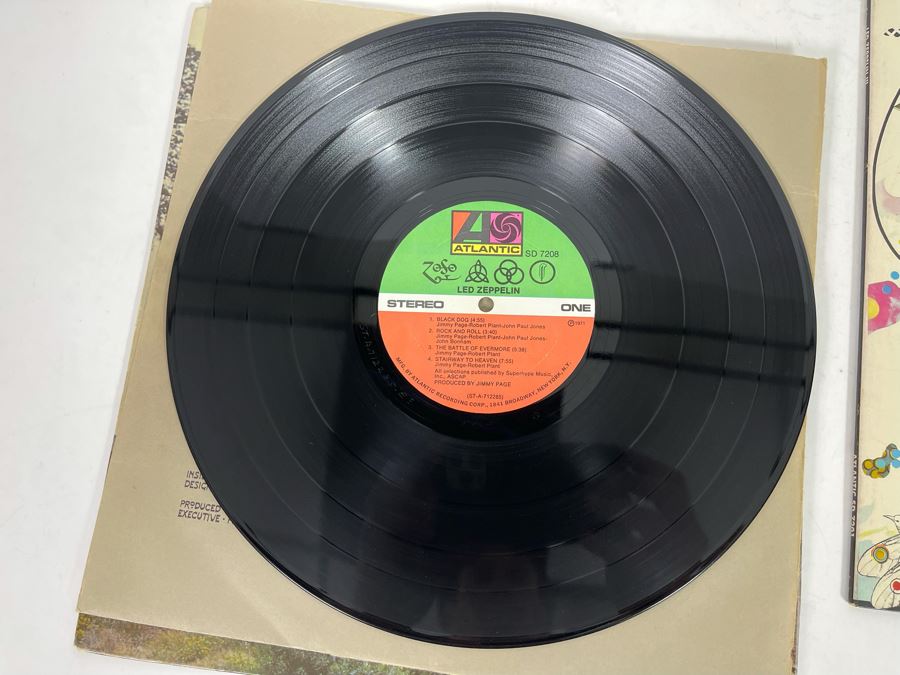 (2) Led Zeppelin Vinyl Records [Photo 10]