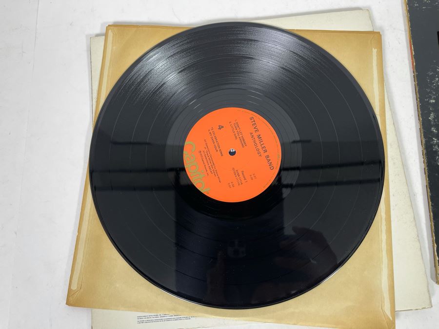 (2) Steve Miller Band Vinyl Records [Photo 9]