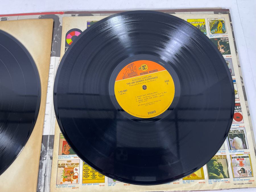 (2) Jimi Hendrix Vinyl Records [Photo 10]