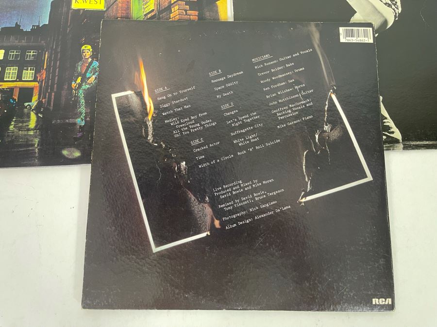 (3) David Bowie Vinyl Records Including Limited Edition Clear Vinyl The Rise And Fall Of Ziggy Stardust And The Spiders RALP 0134 [Photo 8]