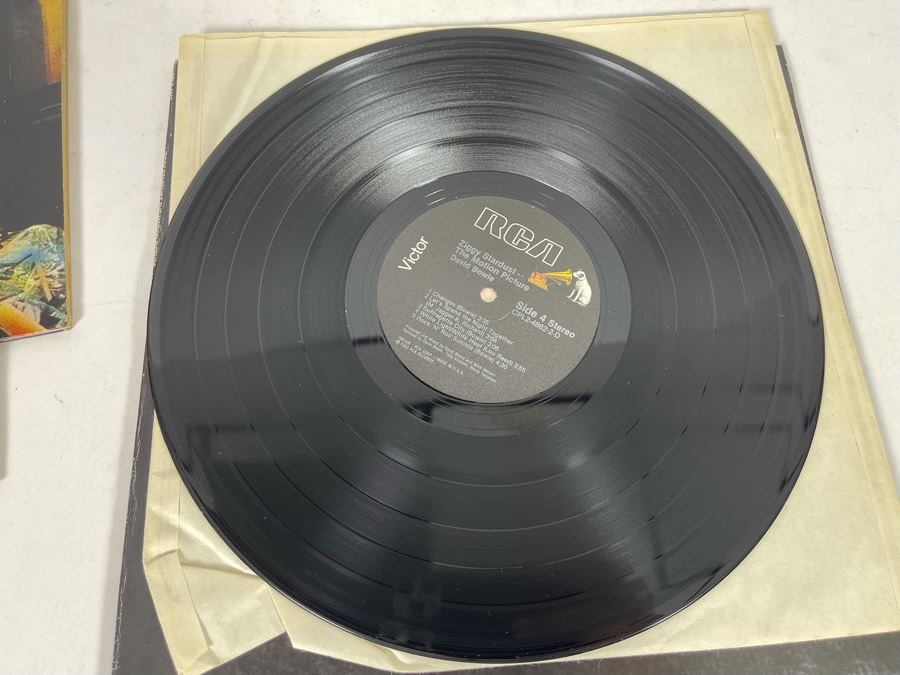 (3) David Bowie Vinyl Records Including Limited Edition Clear Vinyl The Rise And Fall Of Ziggy Stardust And The Spiders RALP 0134 [Photo 22]