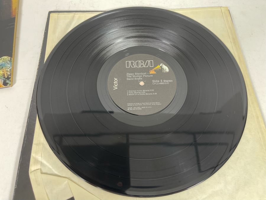 (3) David Bowie Vinyl Records Including Limited Edition Clear Vinyl The Rise And Fall Of Ziggy Stardust And The Spiders RALP 0134 [Photo 21]