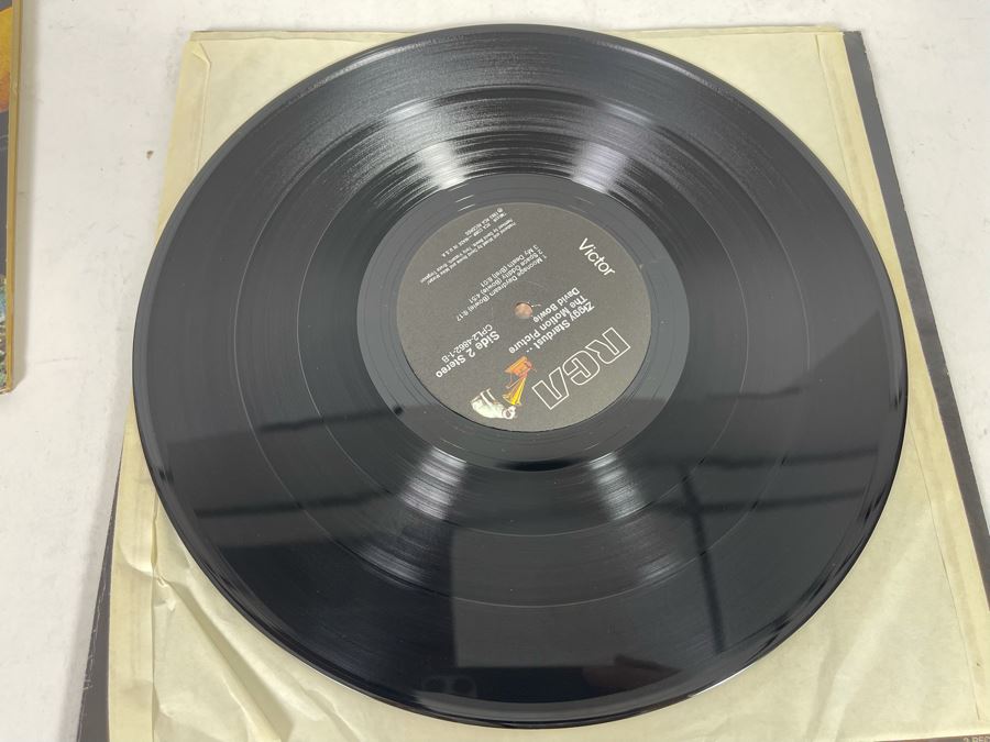 (3) David Bowie Vinyl Records Including Limited Edition Clear Vinyl The Rise And Fall Of Ziggy Stardust And The Spiders RALP 0134 [Photo 20]