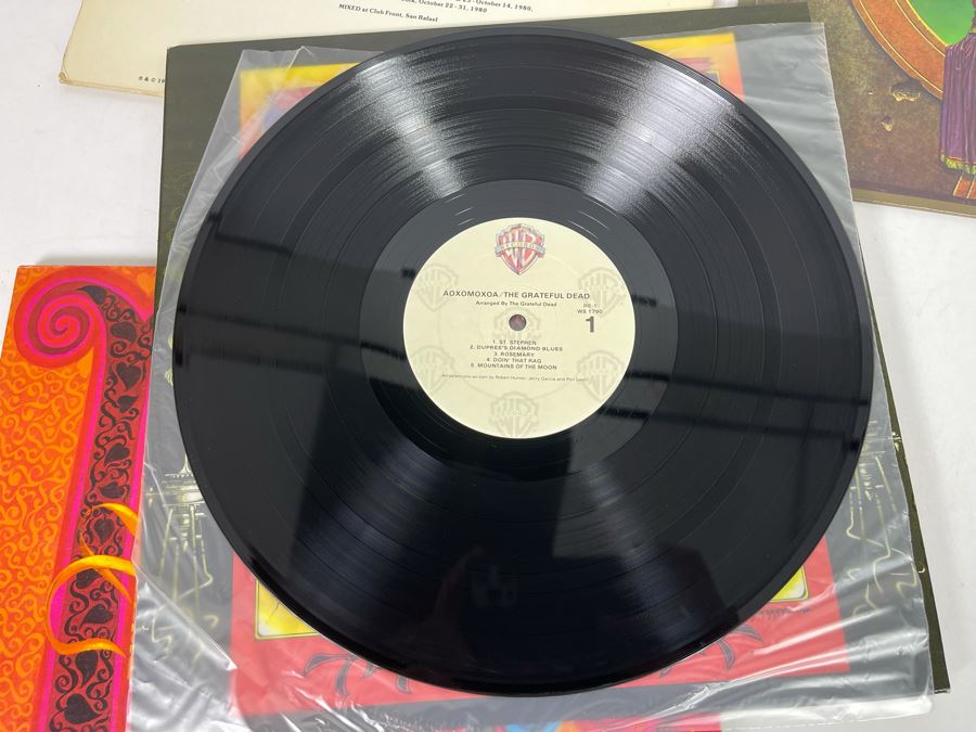 (4) Grateful Dead Vinyl Records [Photo 20]