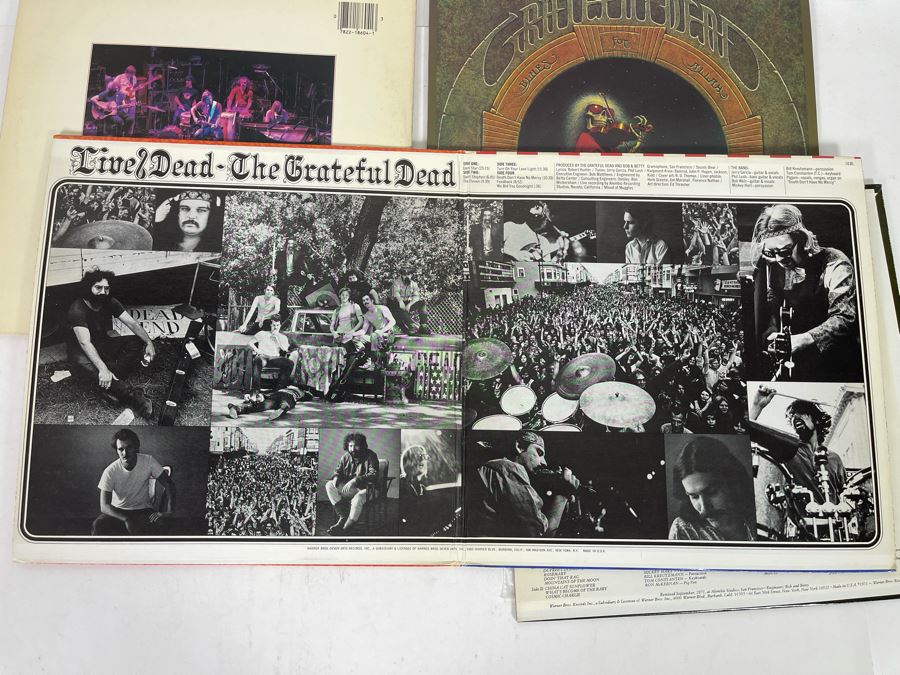 (4) Grateful Dead Vinyl Records [Photo 15]