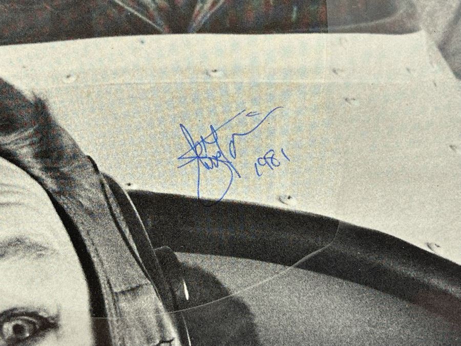 Signed / Sealed Steve Moris Airborne Vinyl Record  [Photo 3]