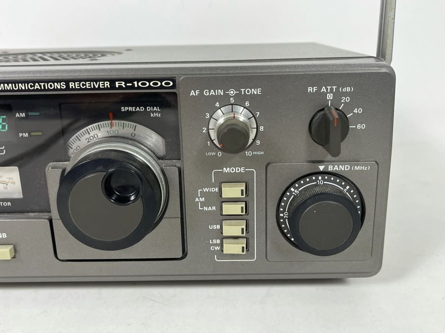 Kenwood Communications Receiver R1000 12.5W X 8D X 5H