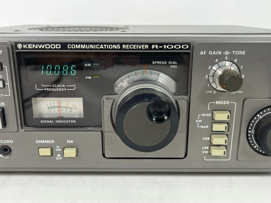 Kenwood Communications Receiver R1000 12.5W X 8D X 5H