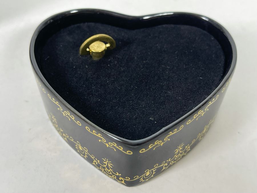Collection Of Franklin Mint Porcelain Music Boxes [Photo 17]