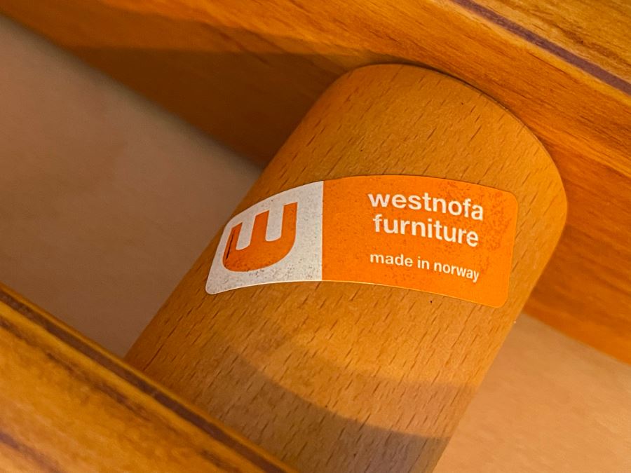 Set Of Four Norwegian TOTEM Dining Chairs By Torstein Nilsen For Westnofa Furniture And Teak Pedestal Dining Table By Sun Cabinet Co 41.5R X 28H [Photo 19]