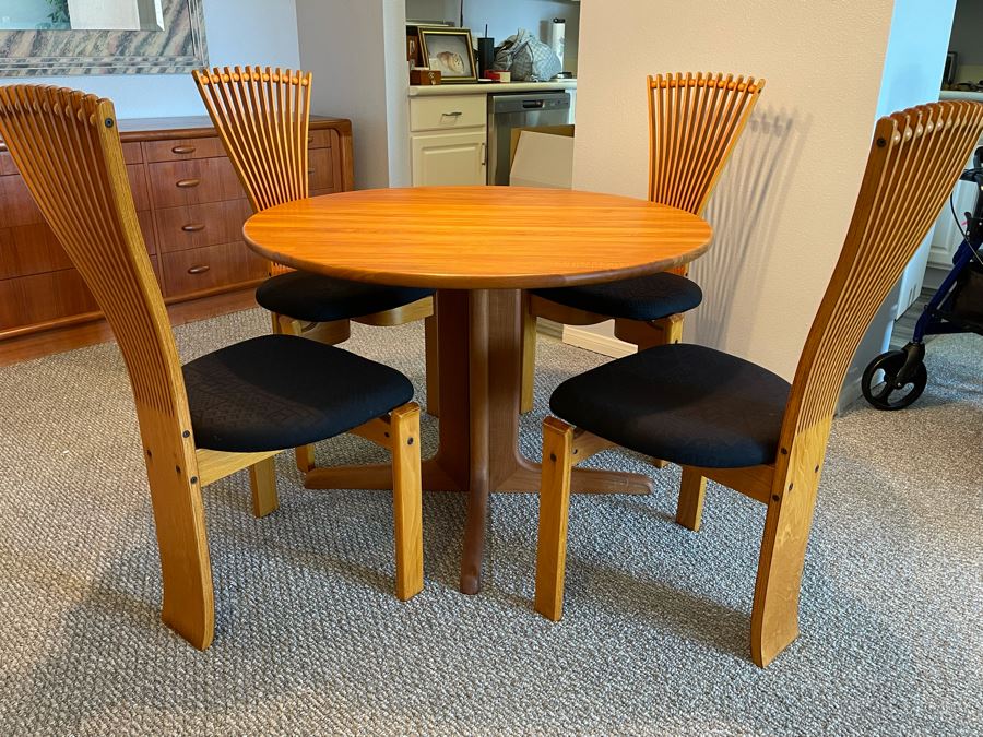 Set Of Four Norwegian TOTEM Dining Chairs By Torstein Nilsen For Westnofa Furniture And Teak Pedestal Dining Table By Sun Cabinet Co 41.5R X 28H [Photo 6]