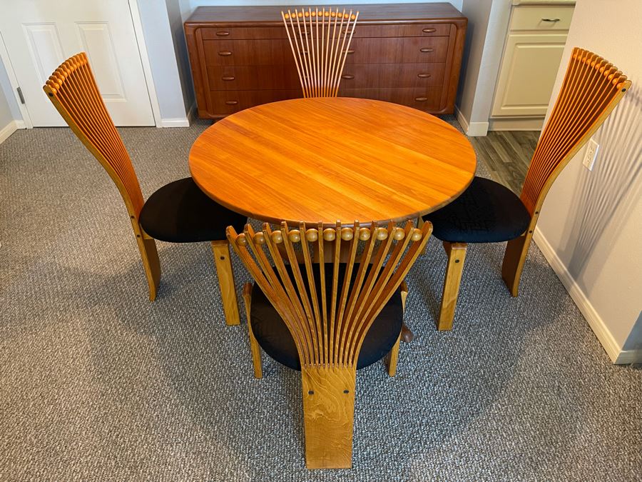 Set Of Four Norwegian TOTEM Dining Chairs By Torstein Nilsen For Westnofa Furniture And Teak Pedestal Dining Table By Sun Cabinet Co 41.5R X 28H [Photo 16]