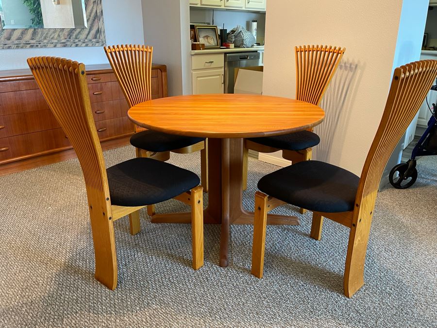 Set Of Four Norwegian TOTEM Dining Chairs By Torstein Nilsen For Westnofa Furniture And Teak Pedestal Dining Table By Sun Cabinet Co 41.5R X 28H [Photo 7]