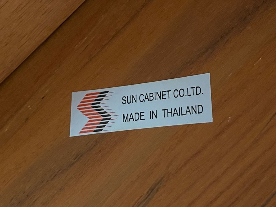 Set Of Four Norwegian TOTEM Dining Chairs By Torstein Nilsen For Westnofa Furniture And Teak Pedestal Dining Table By Sun Cabinet Co 41.5R X 28H [Photo 22]