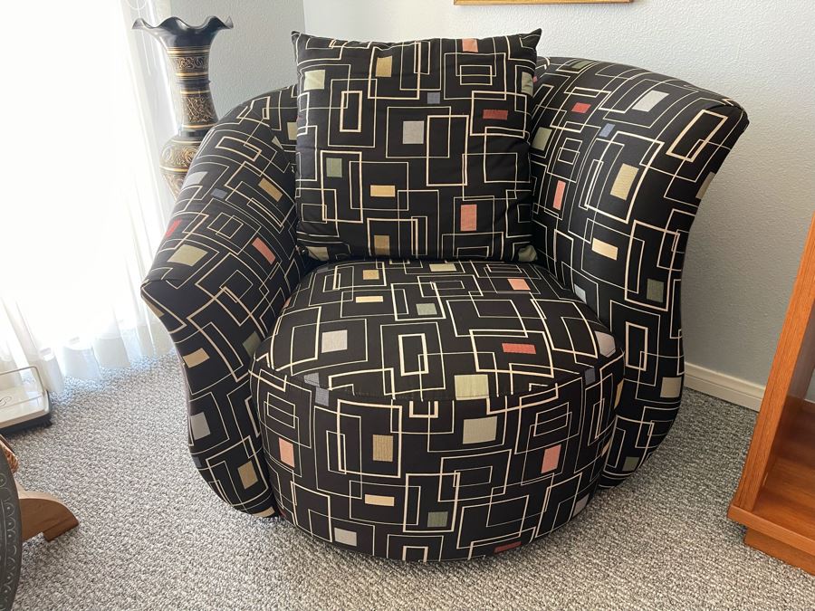 Lazar Industries Mid-Century Modern Style Armchair 37W X 36D X 31H [Photo 2]