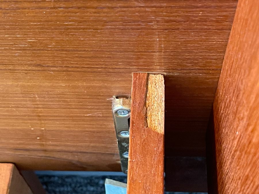 Veneered Teak Platform Bed With Floating Nightstands - See Photos For Cosmetic Damage [Photo 6]