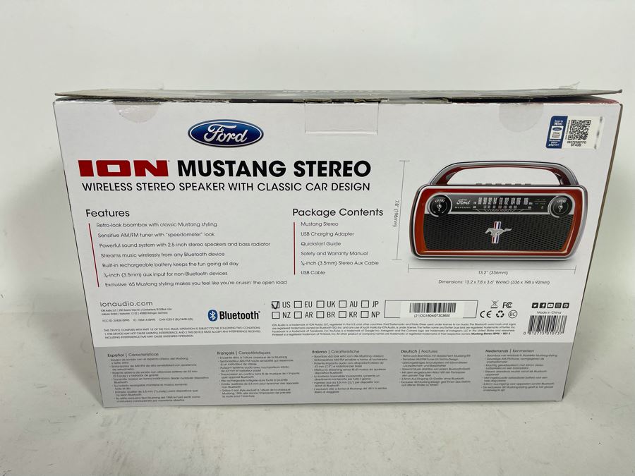Ford Mustang ION Portable Stereo With Box [Photo 8]
