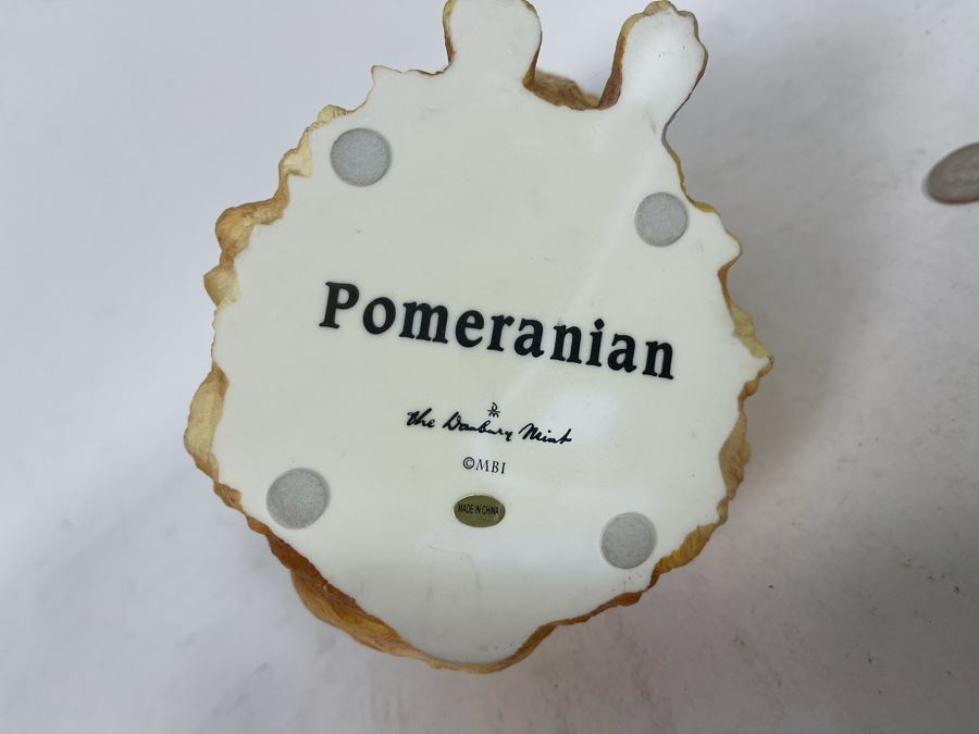 Pomeranian Figurine By The Danbury Mint 8.5H [Photo 6]