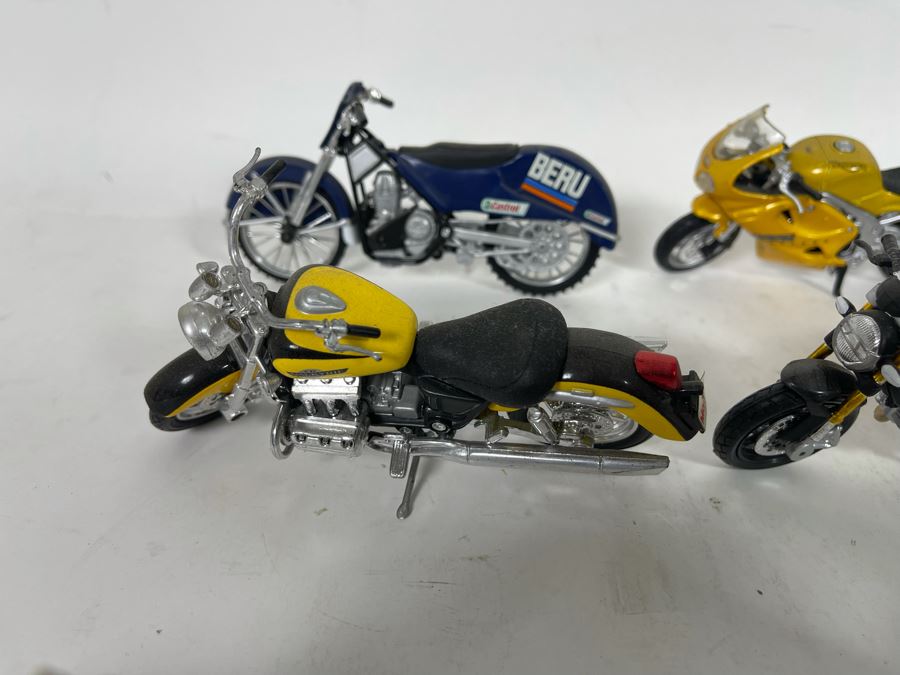 Lot Of Motorcycle Models [Photo 15]