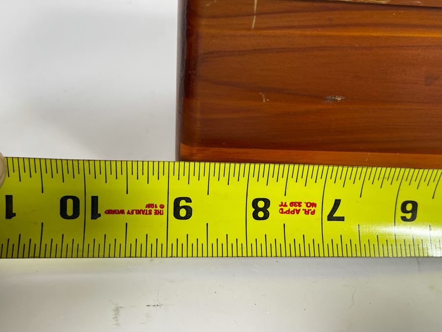 LANE Cedar Box Salesman's Sample Chest 9W X 4D X 4H Filled With Foreign Coins - See Photos [Photo 19]