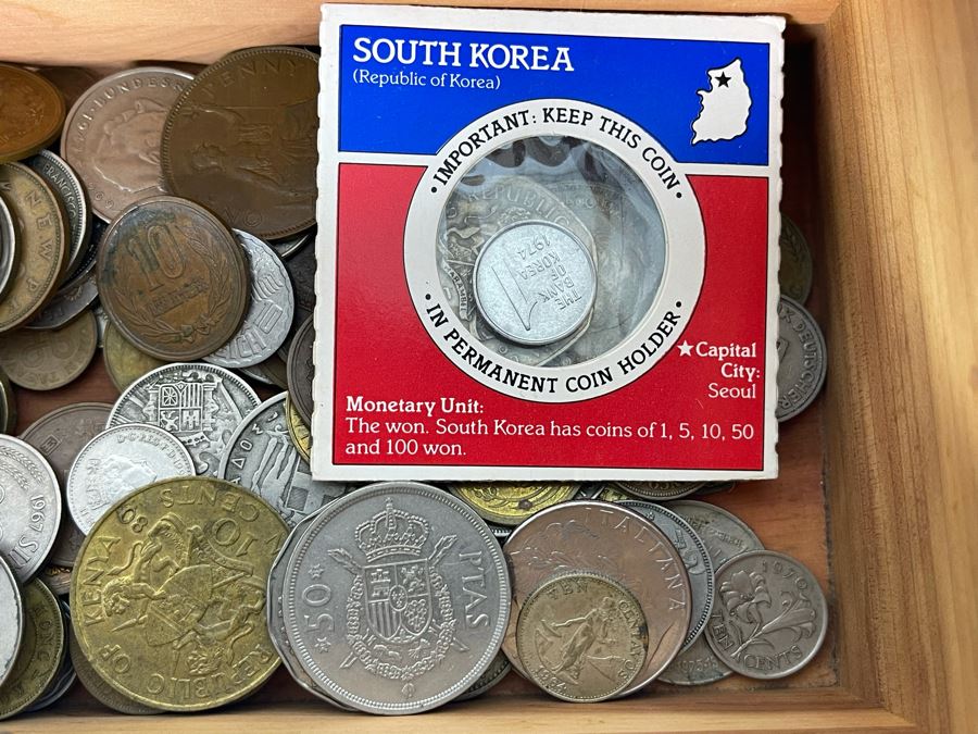 LANE Cedar Box Salesman's Sample Chest 9W X 4D X 4H Filled With Foreign Coins - See Photos [Photo 8]