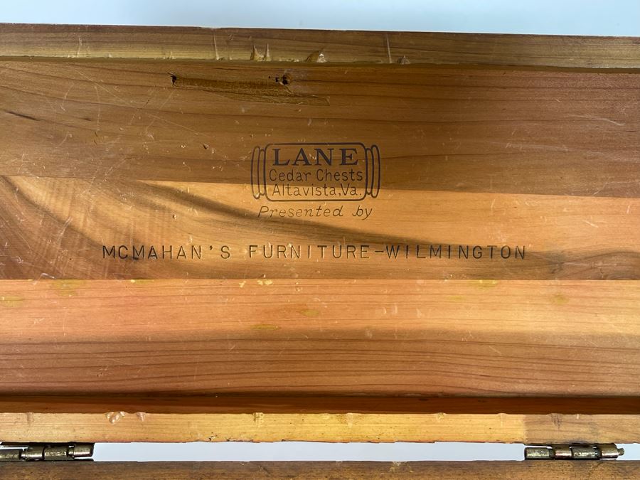 LANE Cedar Box Salesman's Sample Chest 9W X 4D X 4H Filled With Foreign Coins - See Photos [Photo 4]