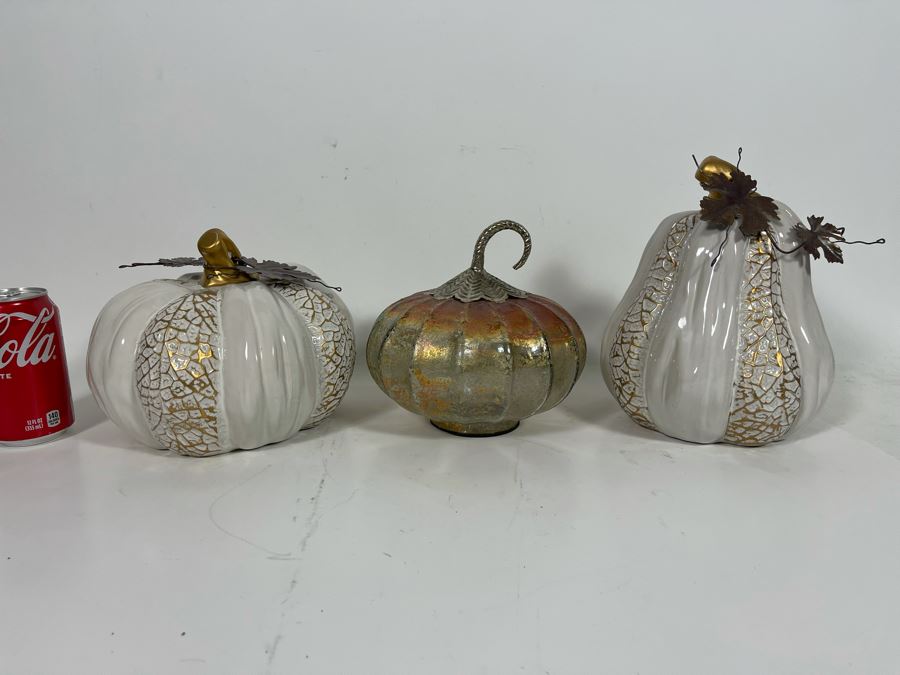 Vintage Fall Decor Lot [Photo 3]
